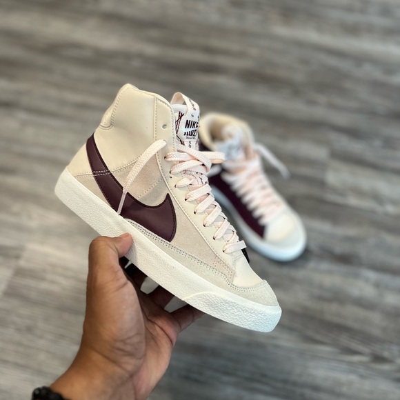 Women’s Nike Blazer High PRM - Picture 1 of 7